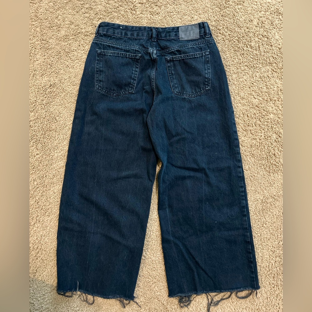 Pull&Bear High Rise Wide Leg Cropped Jeans Dark Black Size 6 - Picture 3 of 4